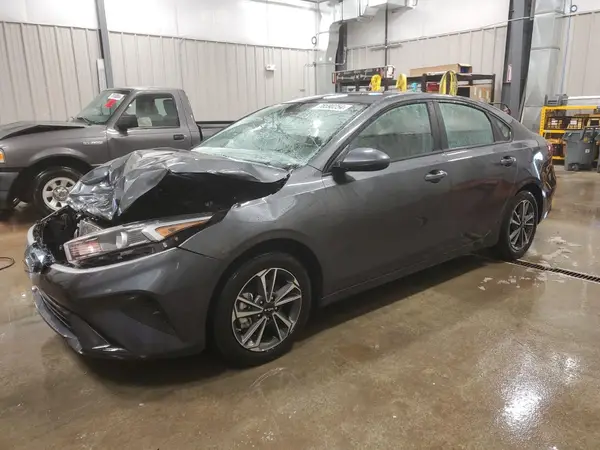 3KPF24AD9RE767332 2024 KIA FORTE - Image 1