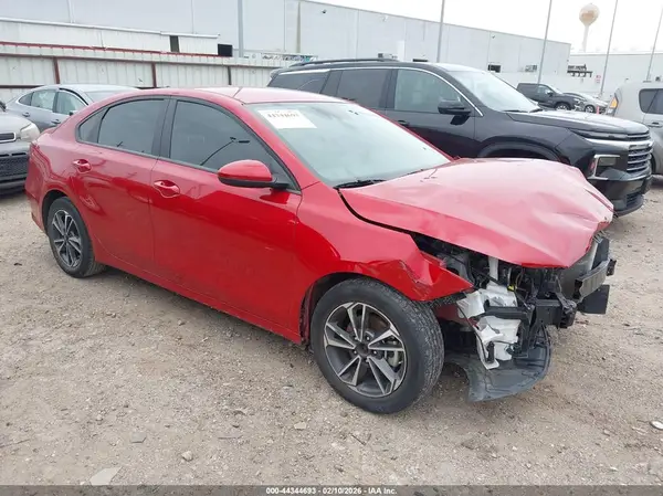 3KPF24AD9RE769629 2024 KIA FORTE - Image 1