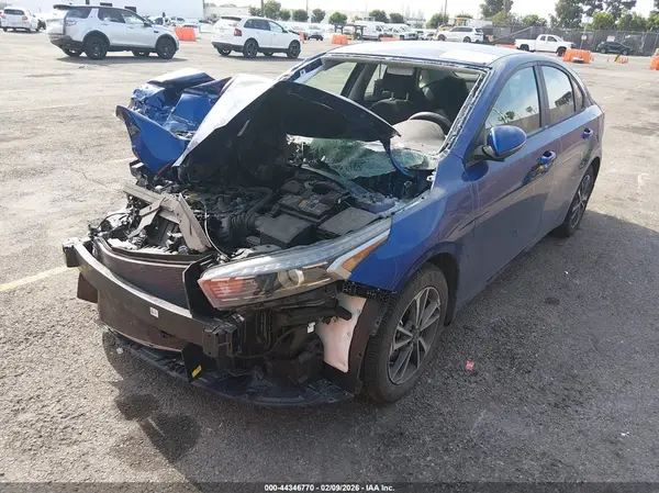 3KPF24AD9RE769887 2024 KIA FORTE - Image 2