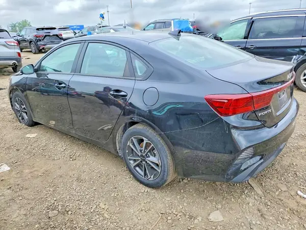 3KPF24AD9RE770344 2024 KIA FORTE - Image 2