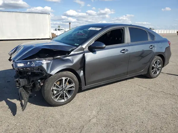 3KPF24AD9RE770893 2024 KIA FORTE - Image 1