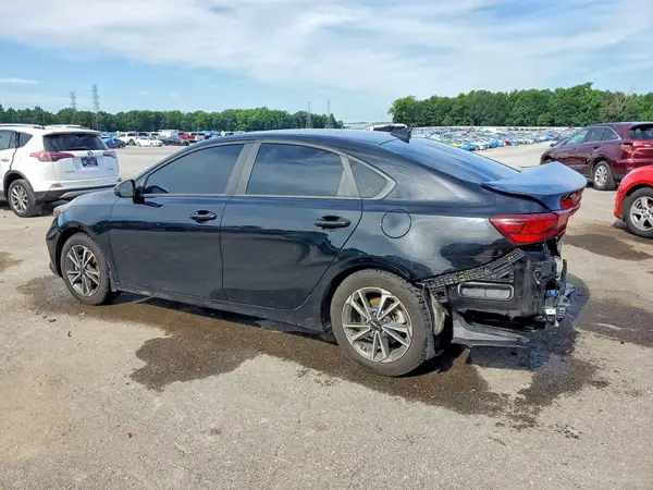 3KPF24AD9RE772501 2024 KIA FORTE - Image 2