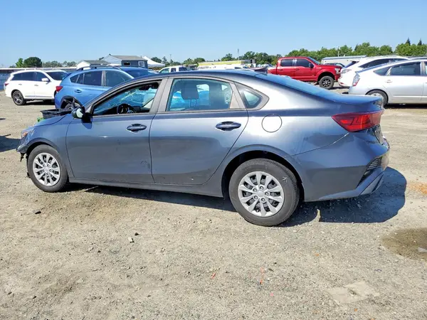 3KPF24AD9RE772854 2024 KIA FORTE - Image 2