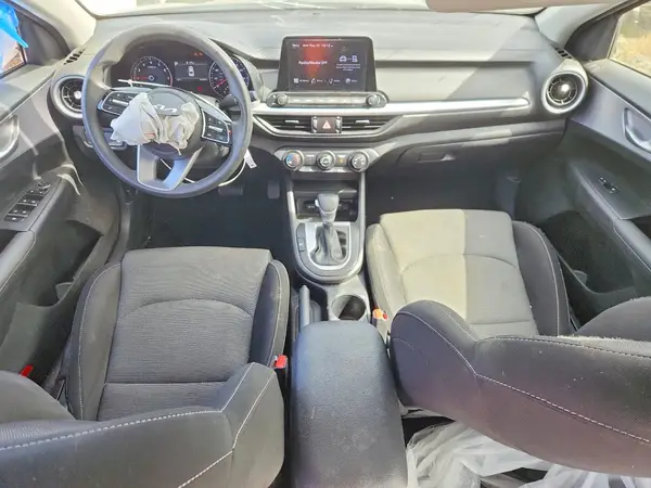 3KPF24AD9RE772854 2024 KIA FORTE - Image 8
