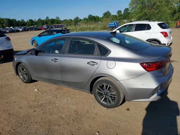 3KPF24AD9RE773048 2024 KIA FORTE - Image 2