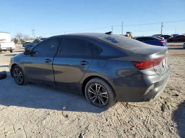 3KPF24AD9RE773406 2024 KIA FORTE - Image 2