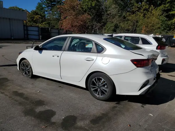 3KPF24AD9RE774684 2024 KIA FORTE - Image 2