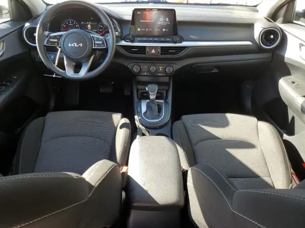 3KPF24AD9RE774684 2024 KIA FORTE - Image 8