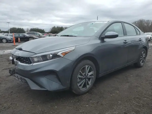 3KPF24AD9RE774796 2024 KIA FORTE - Image 1