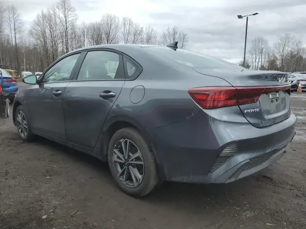 3KPF24AD9RE774796 2024 KIA FORTE - Image 2