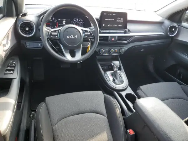 3KPF24AD9RE776743 2024 KIA FORTE - Image 8