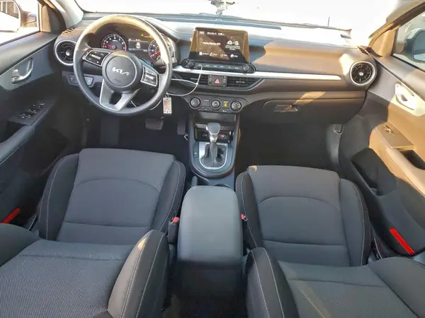 3KPF24AD9RE777391 2024 KIA FORTE - Image 8