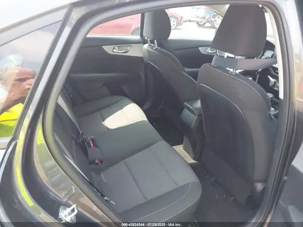 3KPF24AD9RE780551 2024 KIA FORTE - Image 8