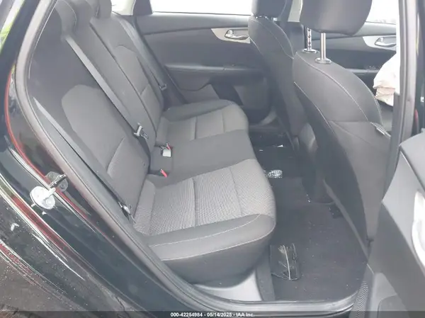 3KPF24AD9RE781179 2024 KIA FORTE - Image 8