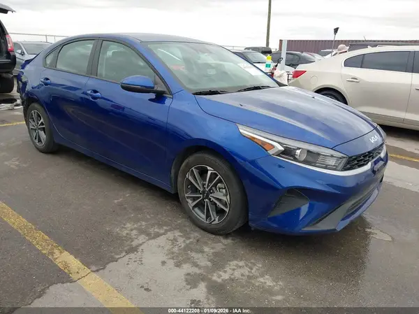 3KPF24AD9RE781313 2024 KIA FORTE - Image 1