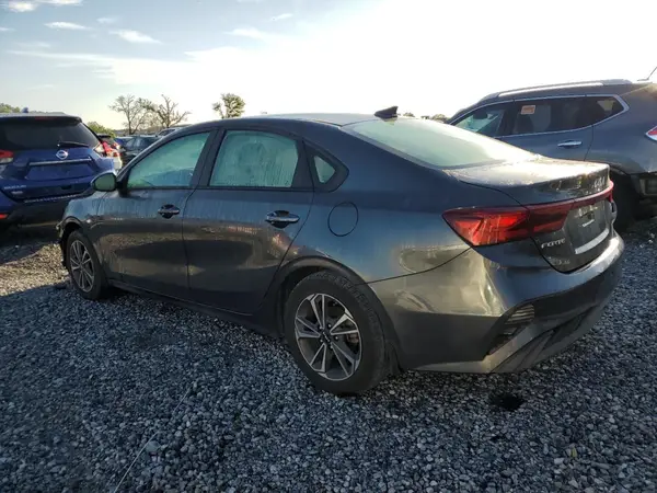 3KPF24AD9RE781618 2024 KIA FORTE - Image 2
