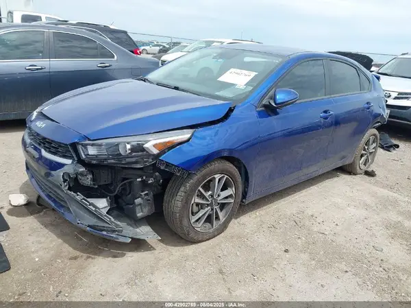3KPF24AD9RE782042 2024 KIA FORTE - Image 2
