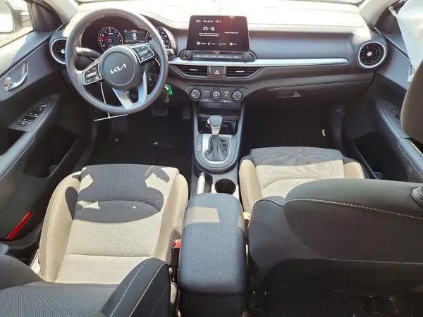 3KPF24AD9RE783417 2024 KIA FORTE - Image 8