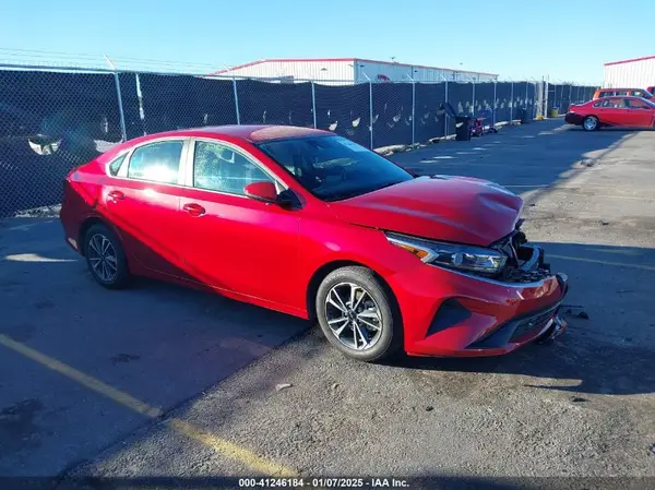 3KPF24AD9RE784258 2024 KIA FORTE - Image 1