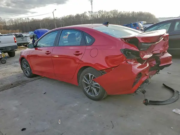3KPF24AD9RE786821 2024 KIA FORTE - Image 2