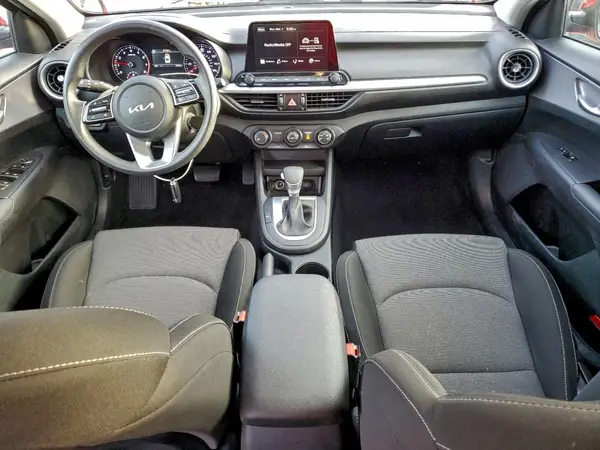3KPF24AD9RE786821 2024 KIA FORTE - Image 8