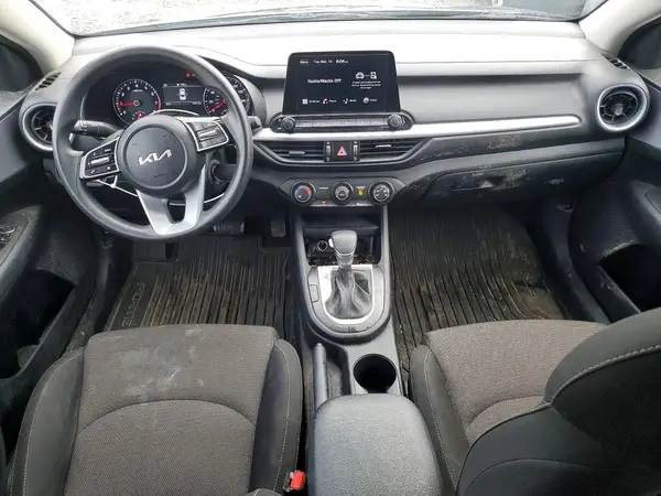 3KPF24AD9RE787676 2024 KIA FORTE - Image 8