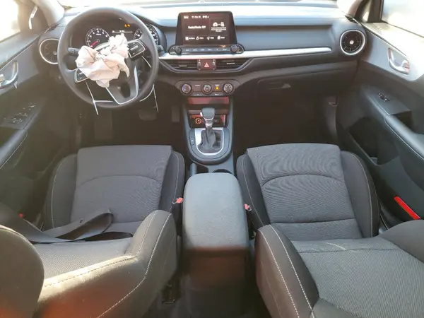 3KPF24AD9RE788245 2024 KIA FORTE - Image 8