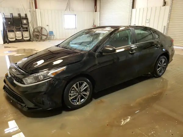 3KPF24AD9RE789427 2024 KIA FORTE - Image 1