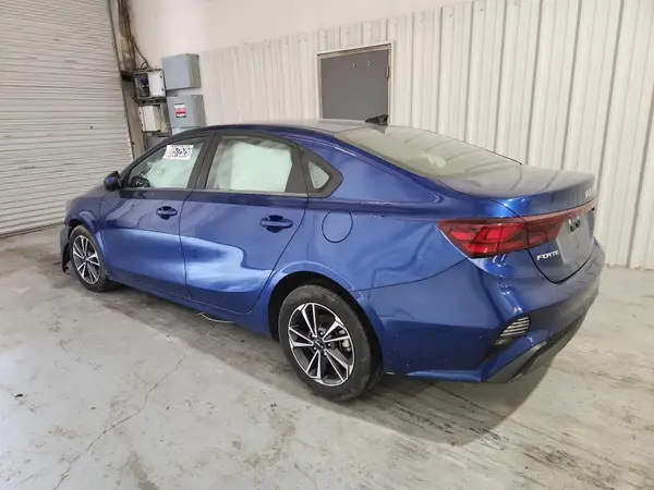 3KPF24AD9RE790870 2024 KIA FORTE - Image 2