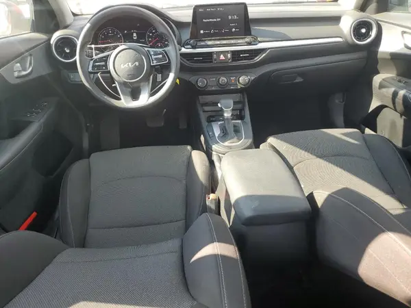 3KPF24AD9RE791002 2024 KIA FORTE - Image 8