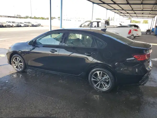 3KPF24AD9RE791260 2024 KIA FORTE - Image 2