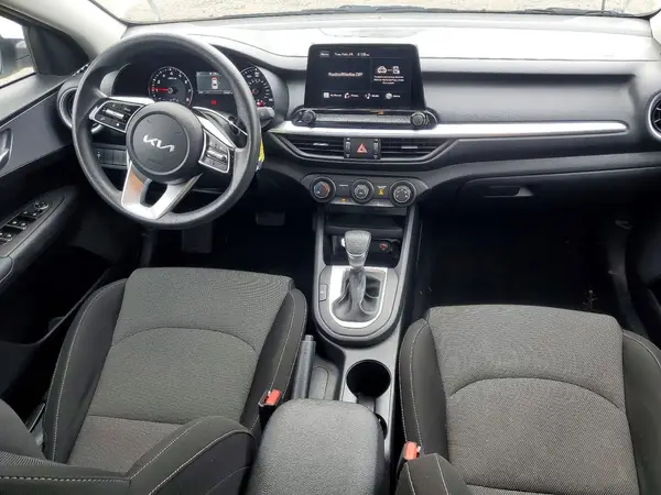 3KPF24AD9RE791792 2024 KIA FORTE - Image 8