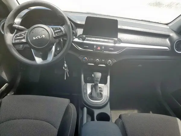 3KPF24AD9RE793154 2024 KIA FORTE - Image 8