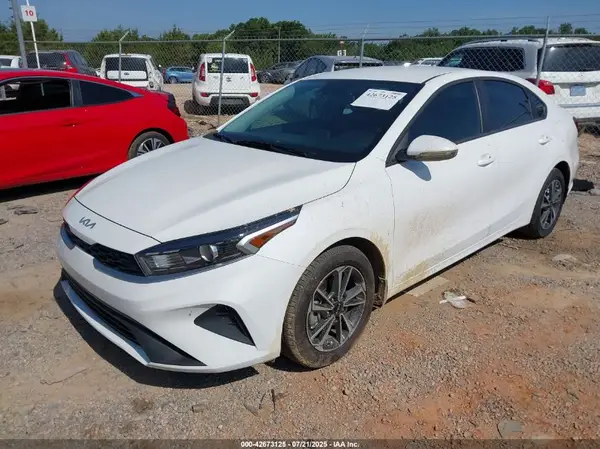 3KPF24AD9RE793767 2024 KIA FORTE - Image 2