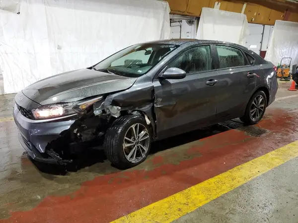 3KPF24AD9RE794787 2024 KIA FORTE - Image 1