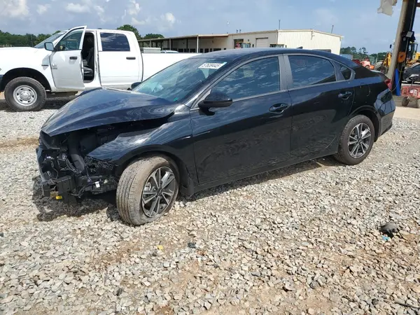 3KPF24AD9RE798712 2024 KIA FORTE - Image 1