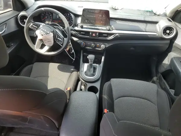 3KPF24AD9RE798712 2024 KIA FORTE - Image 8