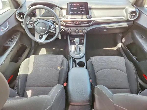 3KPF24AD9RE798791 2024 KIA FORTE - Image 8