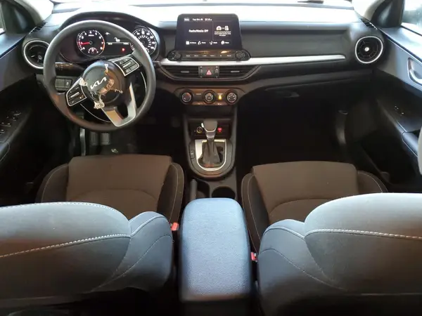 3KPF24AD9RE798984 2024 KIA FORTE - Image 8