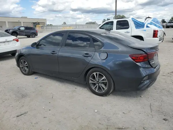 3KPF24AD9RE799357 2024 KIA FORTE - Image 2