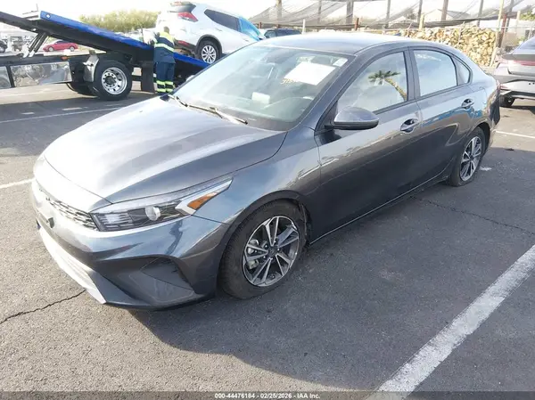 3KPF24AD9RE799830 2024 KIA FORTE - Image 2