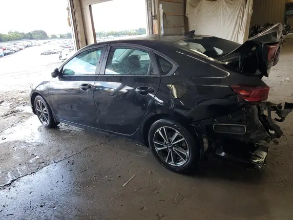3KPF24AD9RE800037 2024 KIA FORTE - Image 2