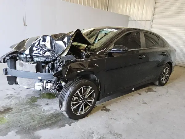 3KPF24AD9RE801673 2024 KIA FORTE - Image 1