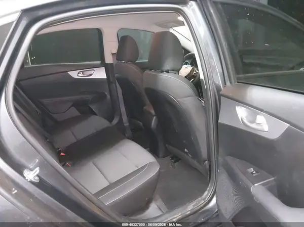3KPF24AD9RE802502 2024 KIA FORTE - Image 8