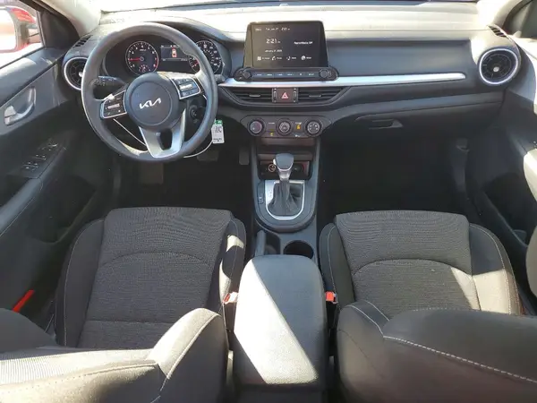 3KPF24AD9RE807943 2024 KIA FORTE - Image 8