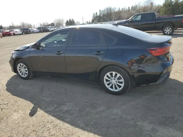 3KPF24AD9RE808865 2024 KIA FORTE - Image 2
