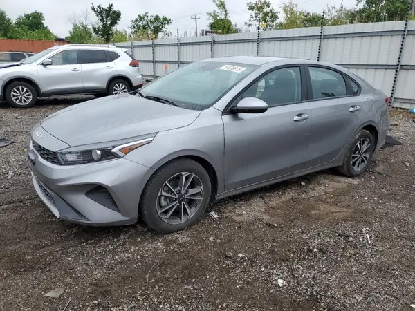 3KPF24AD9RE809305 2024 KIA FORTE - Image 1