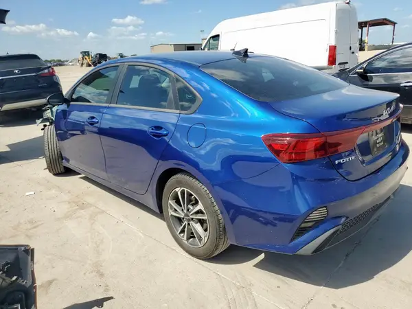 3KPF24AD9RE810115 2024 KIA FORTE - Image 2