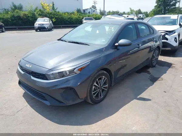 3KPF24AD9RE810129 2024 KIA FORTE - Image 2