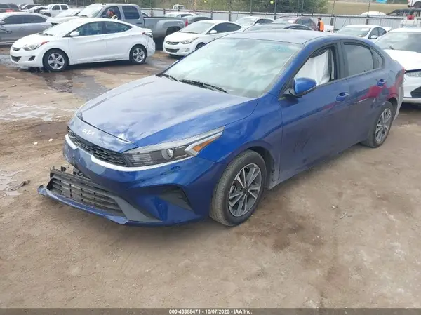 3KPF24AD9RE810261 2024 KIA FORTE - Image 2